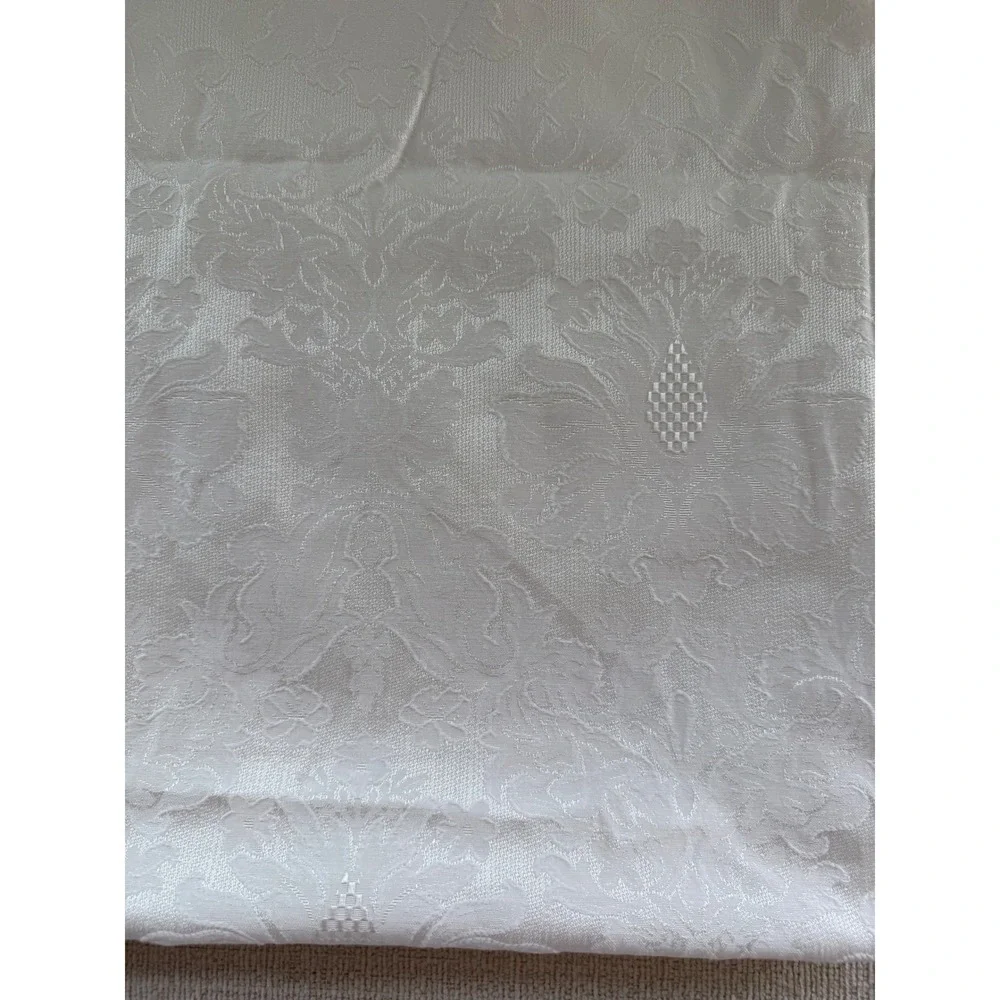 Vintage Wedgewood England Damask White Tablecloth 82